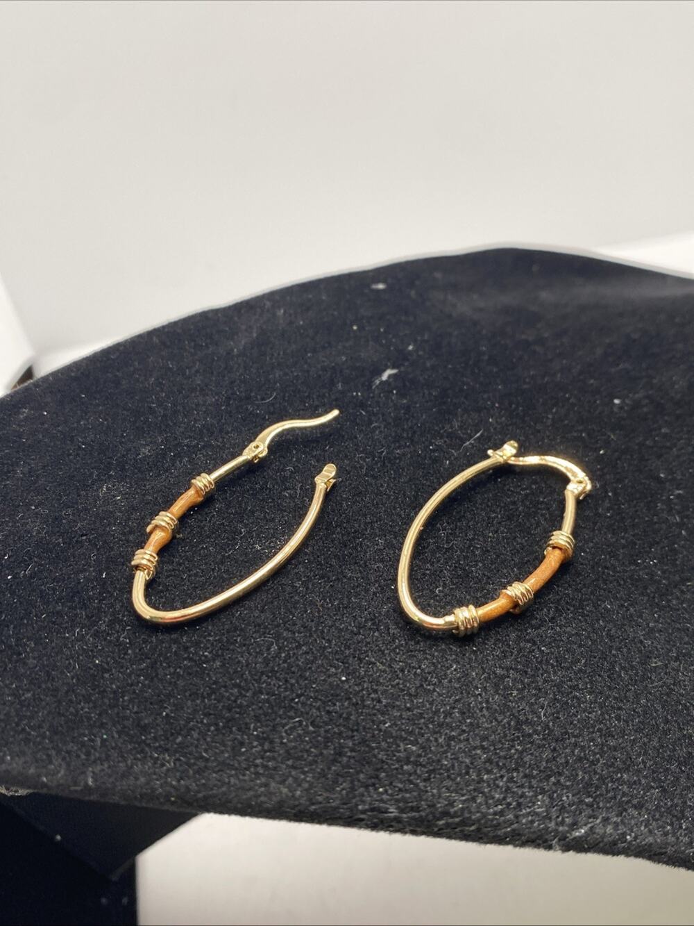 Vintage Womens Gold Tone Earrings